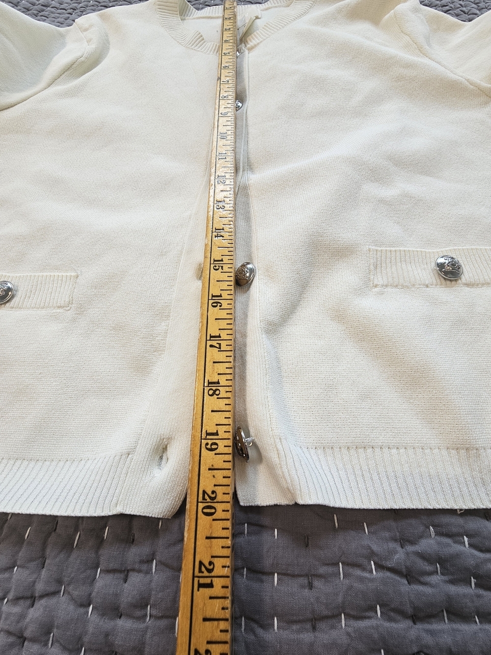 H&M White Short-Sleeve Cropped Button Cardigan Size XL - Picture 7 of 7